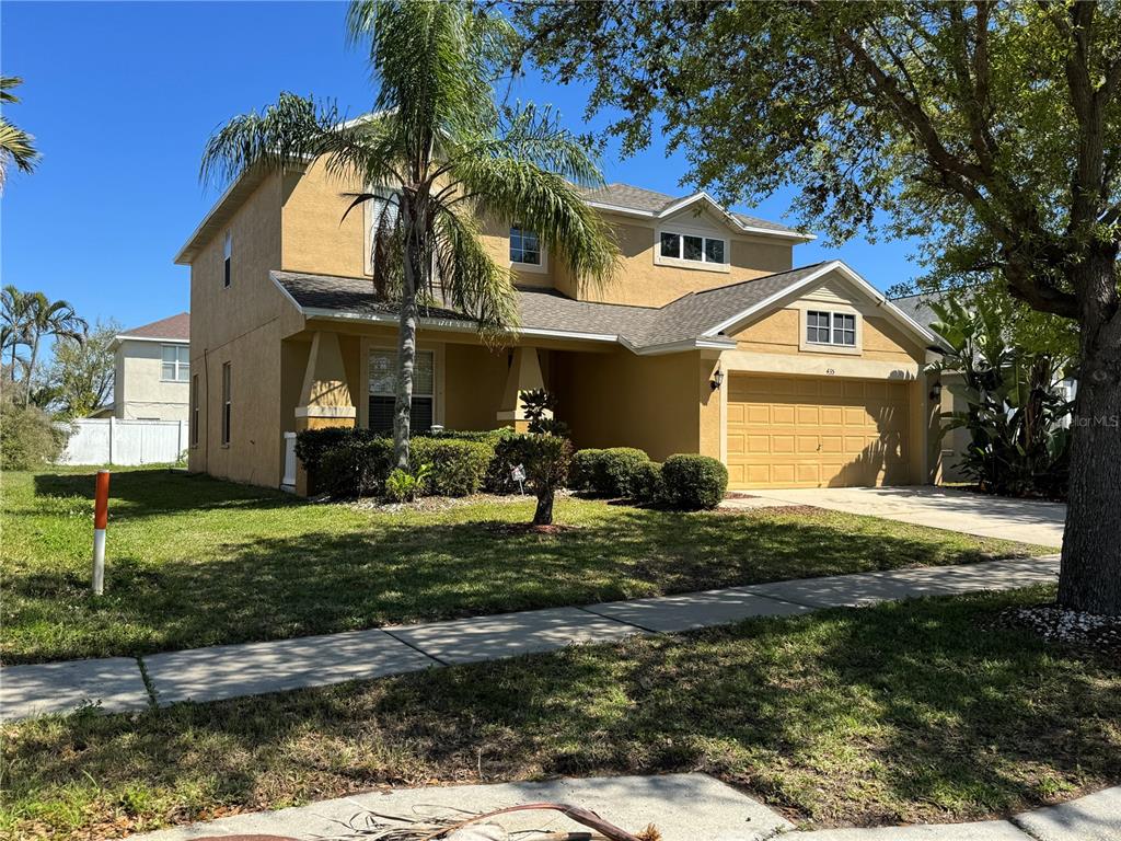 435 STONE BRIAR DRIVE