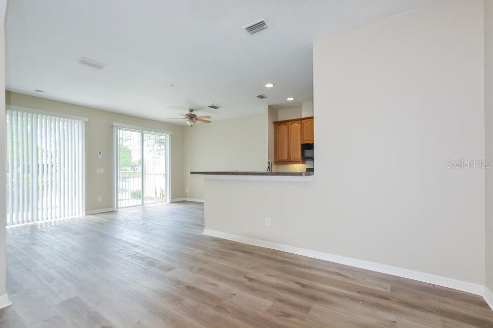567 PINEBRANCH CIRCLE, WINTER SPRINGS, FL — photo 4 of 17
