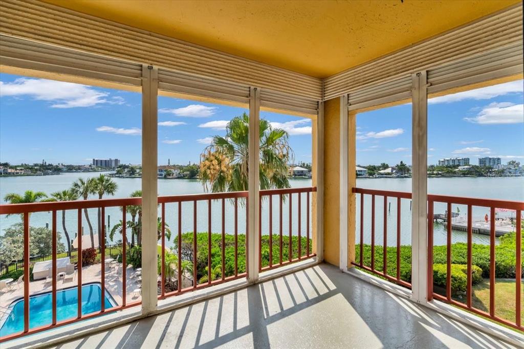 10301 GULF BOULEVARD UNIT 402