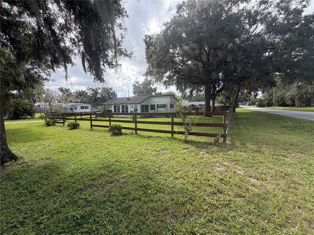 6540 SE 107TH STREET, BELLEVIEW, FL — photo 3 of 11