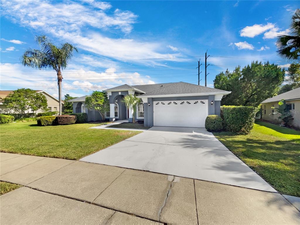 1201 HOLLOW PINE DRIVE