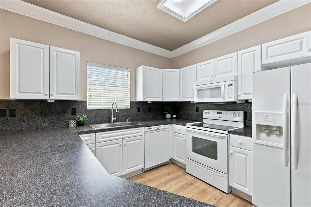 4722 NW 80TH ROAD, GAINESVILLE, FL — photo 4 of 30