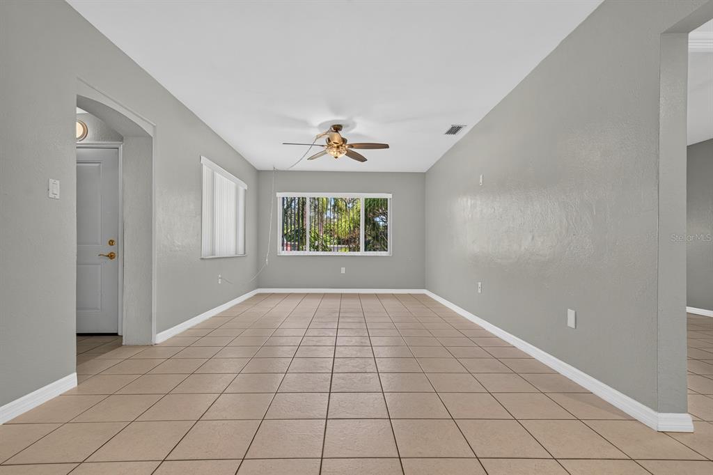 10840 50TH AVENUE N, ST PETERSBURG, FL — photo 4 of 30