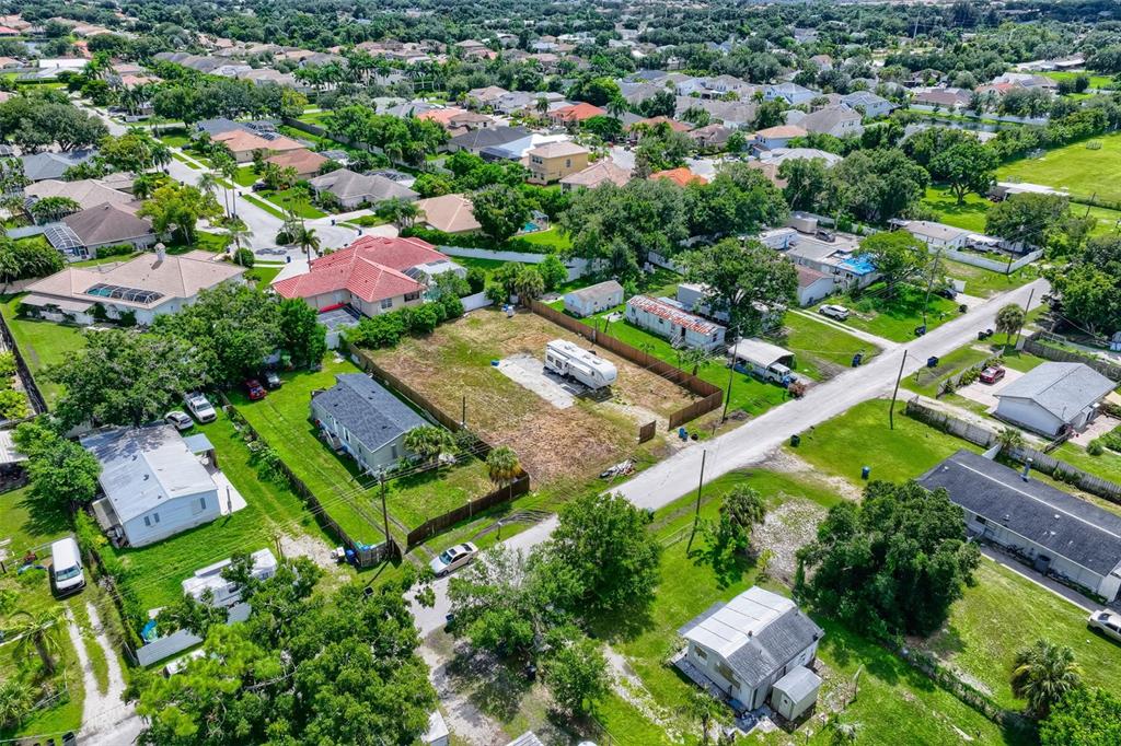 4929 VICTORIA AVENUE, SARASOTA, FL — photo 5 of 19