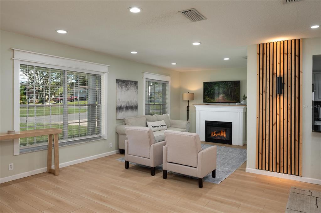 101 SANDBURG LANE, WINTER HAVEN, FL — photo 3 of 24