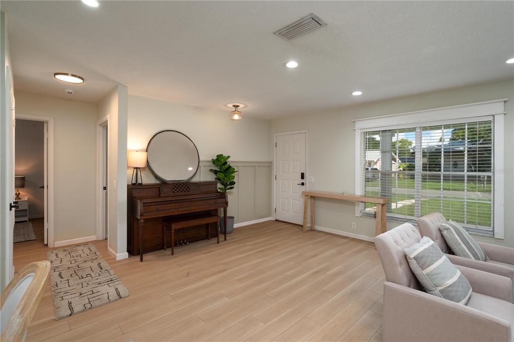 101 SANDBURG LANE, WINTER HAVEN, FL — photo 4 of 24