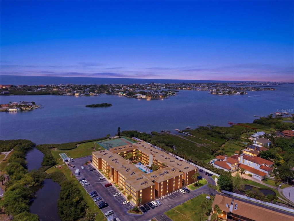 12760 INDIAN ROCKS ROAD UNIT 1082
