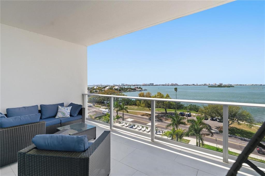 1020 SUNSET POINT ROAD UNIT 505, CLEARWATER, FL — photo 4 of 22