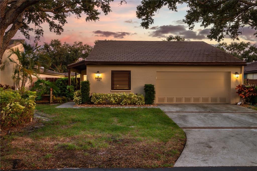 3825 GLEN OAKS MANOR DRIVE