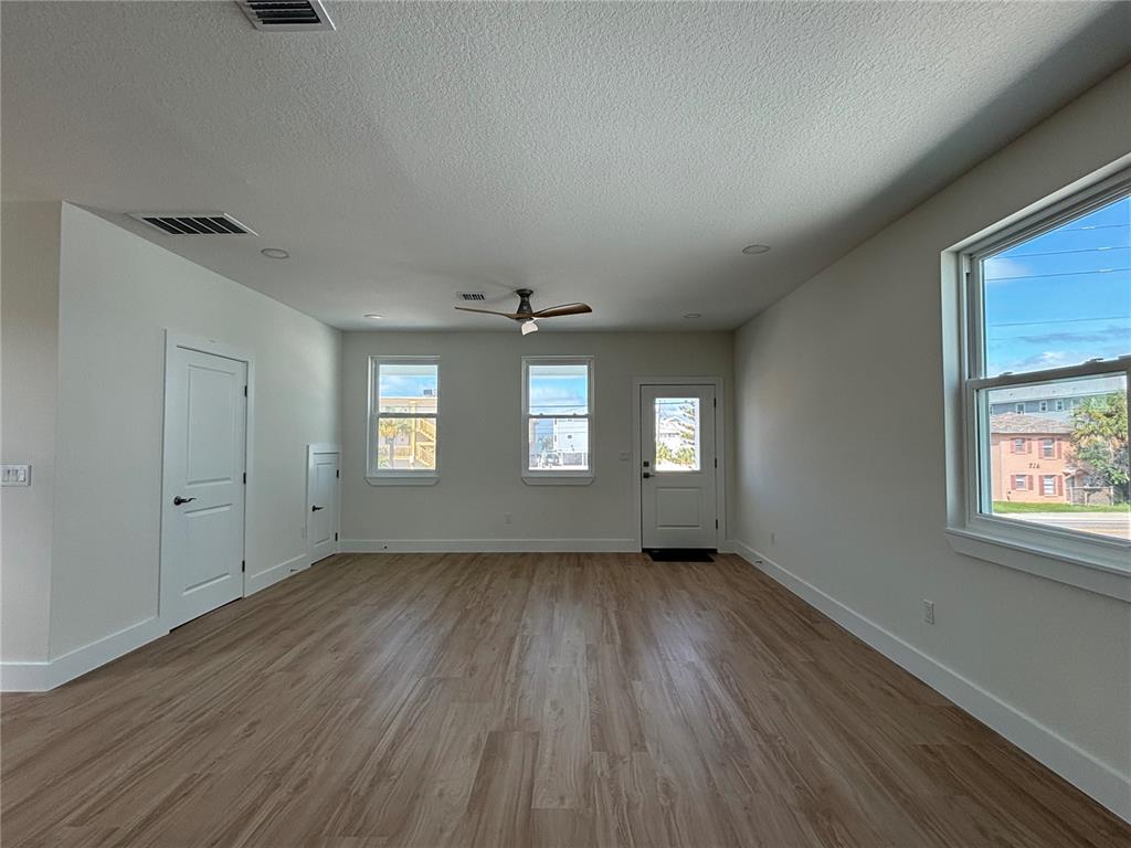 709 GULF BOULEVARD, INDIAN ROCKS BEACH, FL — photo 2 of 27