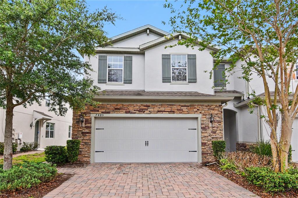7485 ALOMA PINES COURT