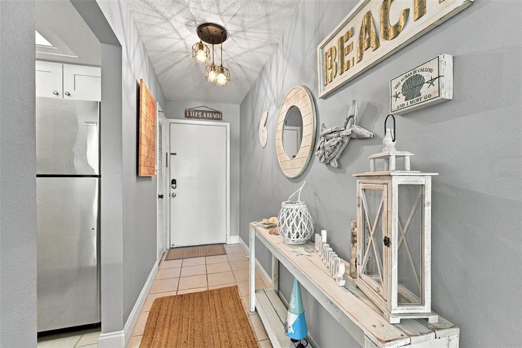 285 107TH AVENUE UNIT 407, TREASURE ISLAND, FL — photo 4 of 43