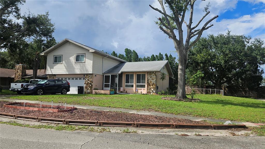5527 PENTAIL CIRCLE, TAMPA, FL — photo 2 of 30