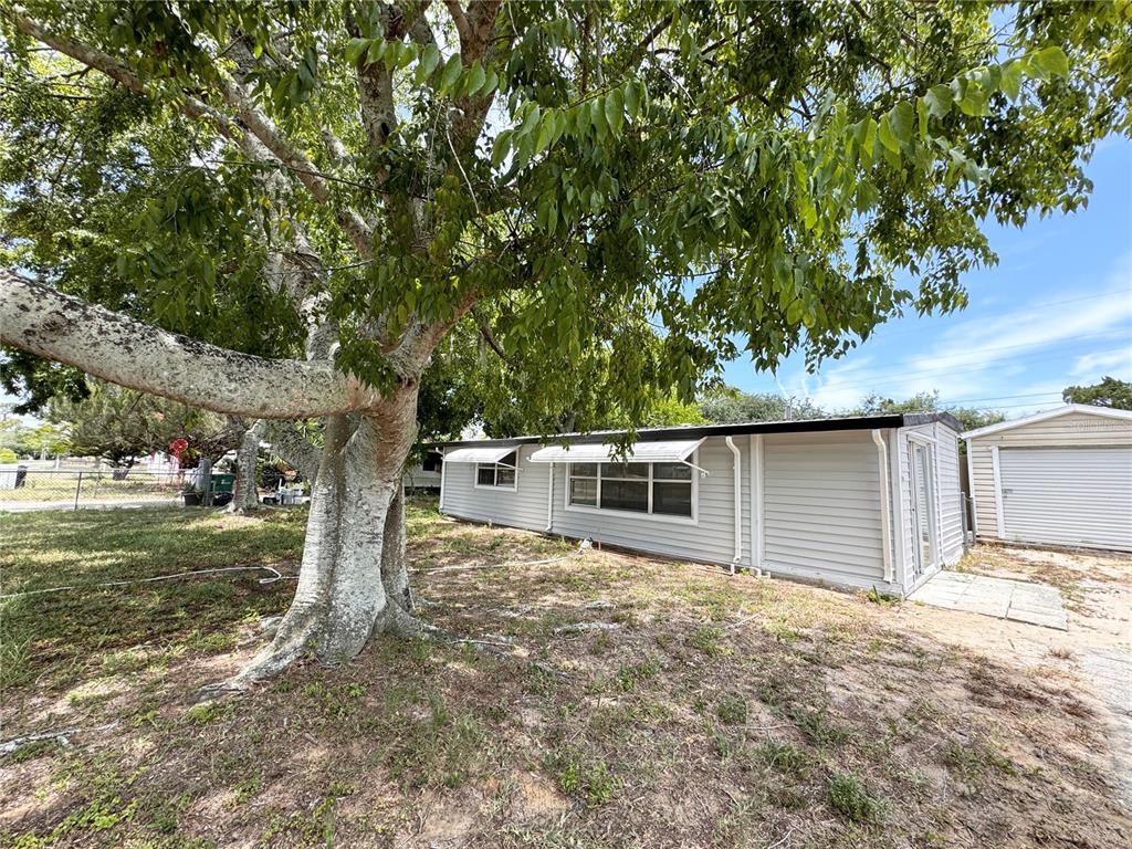 3418 BROCKETT ROAD