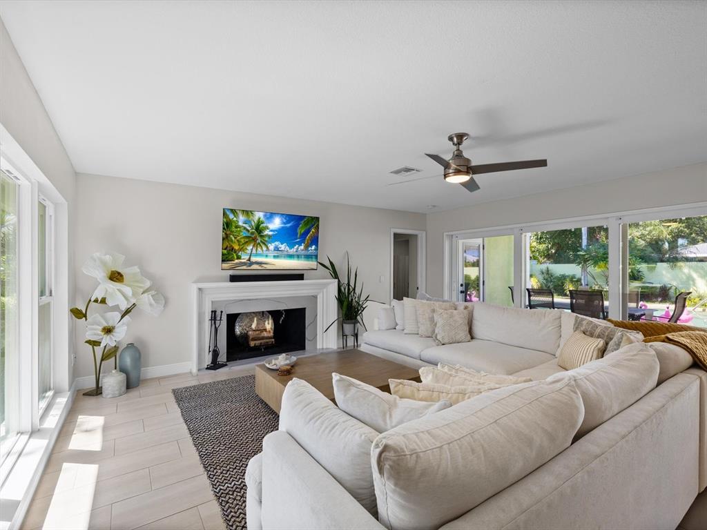 1316 GOLF VIEW DRIVE, BELLEAIR, FL — photo 4 of 44