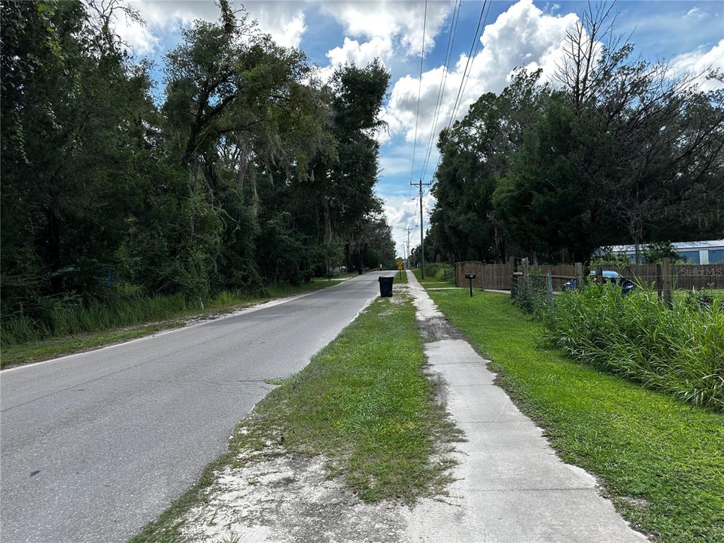 418 N PINE STREET, BRONSON, FL — photo 2 of 30