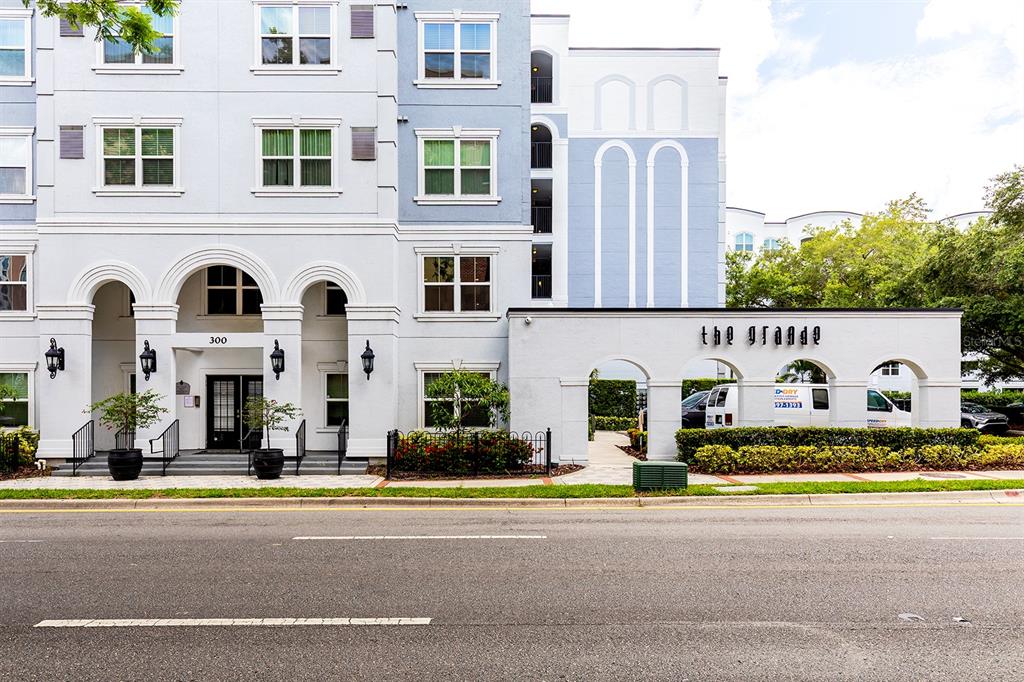 300 E SOUTH STREET UNIT 6016