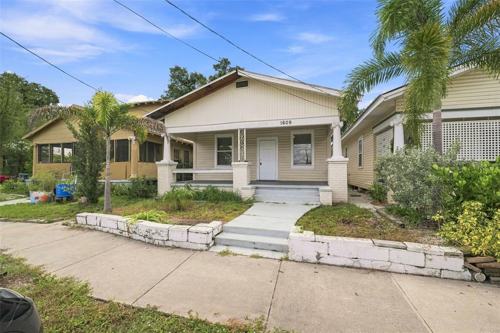 1609 E LAKE AVENUE, TAMPA, FL — photo 2 of 27