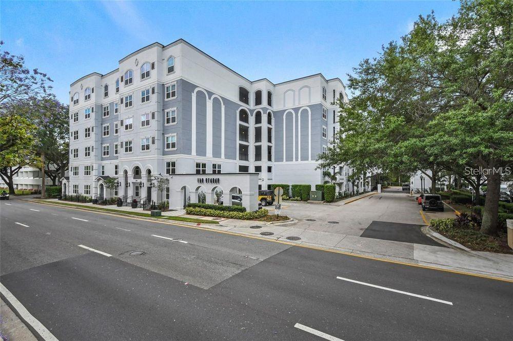 300 E SOUTH STREET UNIT 4001
