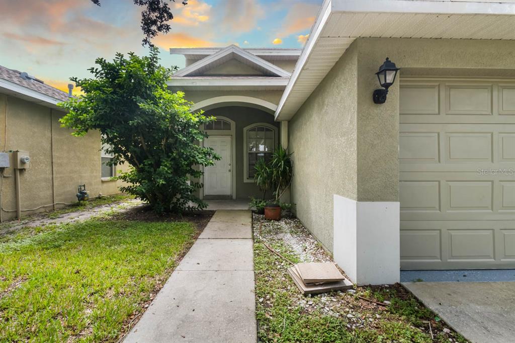 10313 AVELAR RIDGE DRIVE, RIVERVIEW, FL — photo 3 of 30