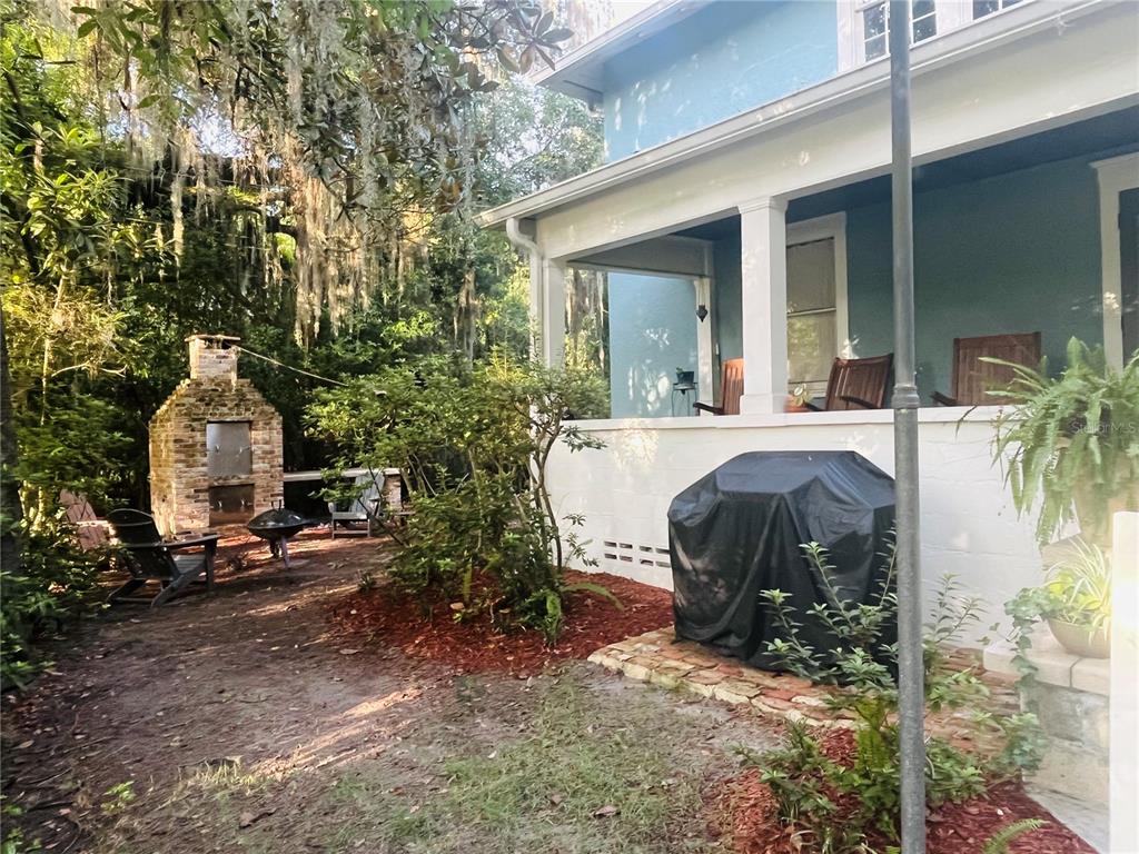 1124 NW 4TH STREET, GAINESVILLE, FL — photo 2 of 25