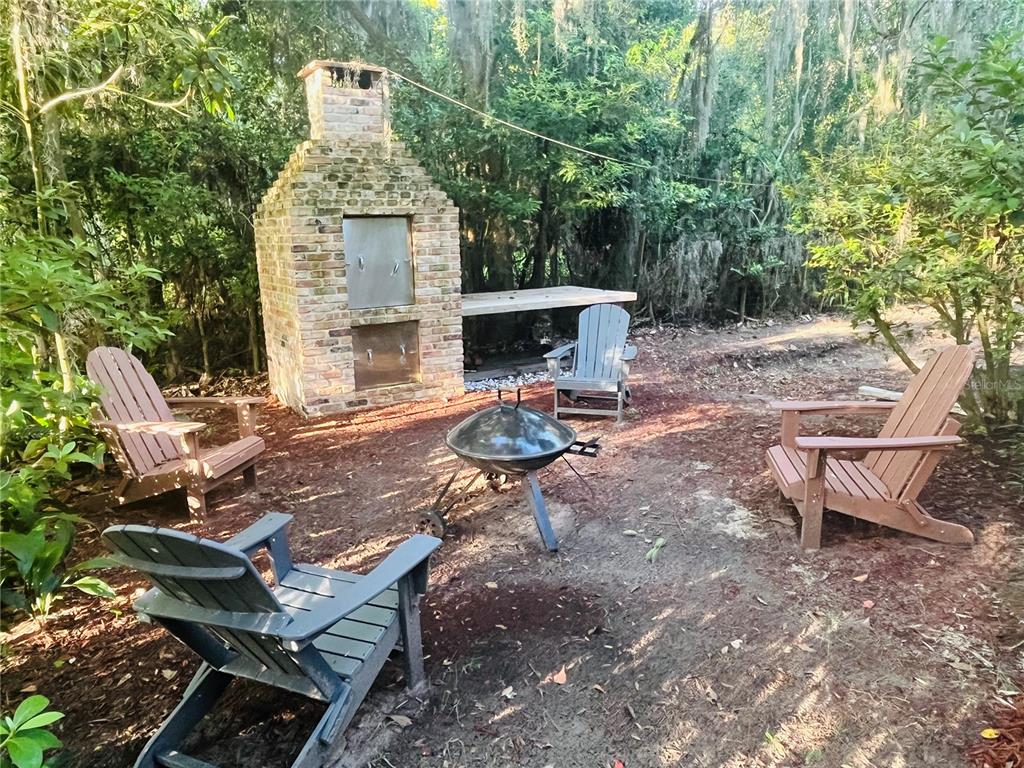 1124 NW 4TH STREET, GAINESVILLE, FL — photo 3 of 25