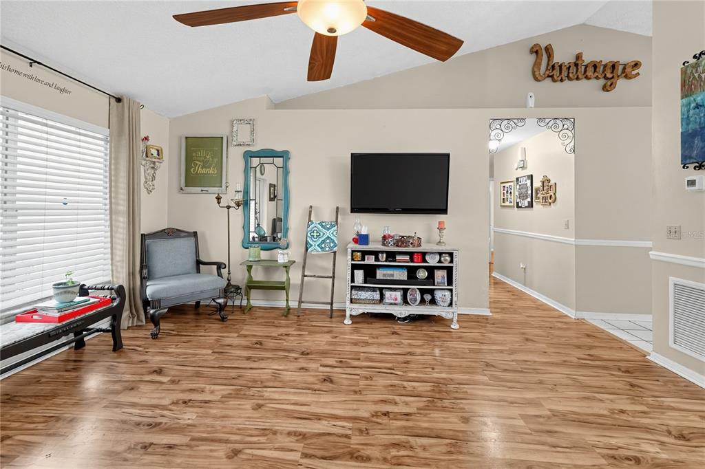 735 OAK LANE, GROVELAND, FL — photo 5 of 29