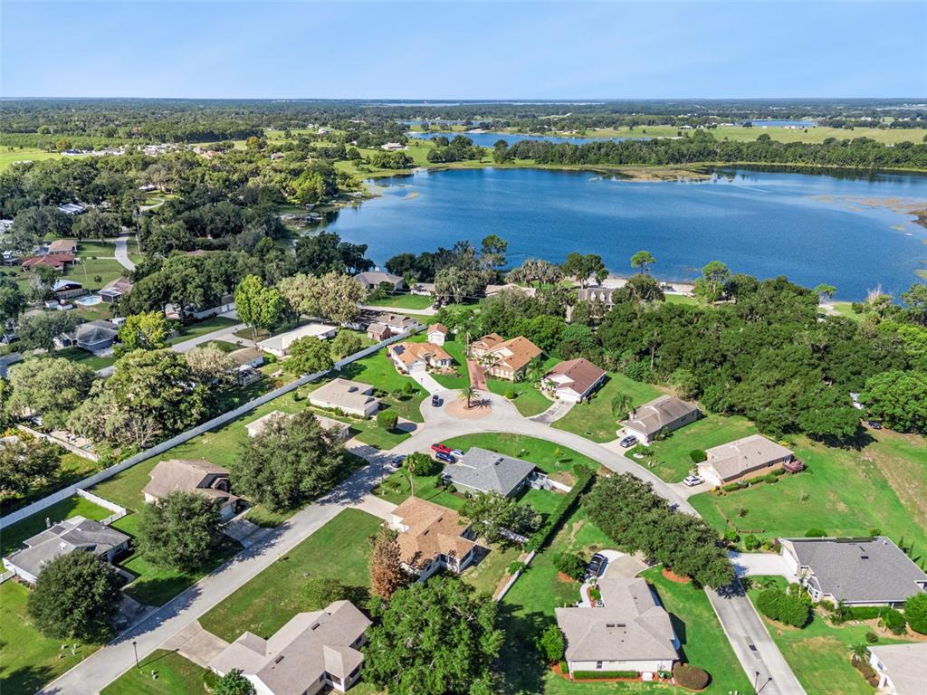 110 TWIN LAKE CIRCLE, UMATILLA, FL — photo 2 of 30