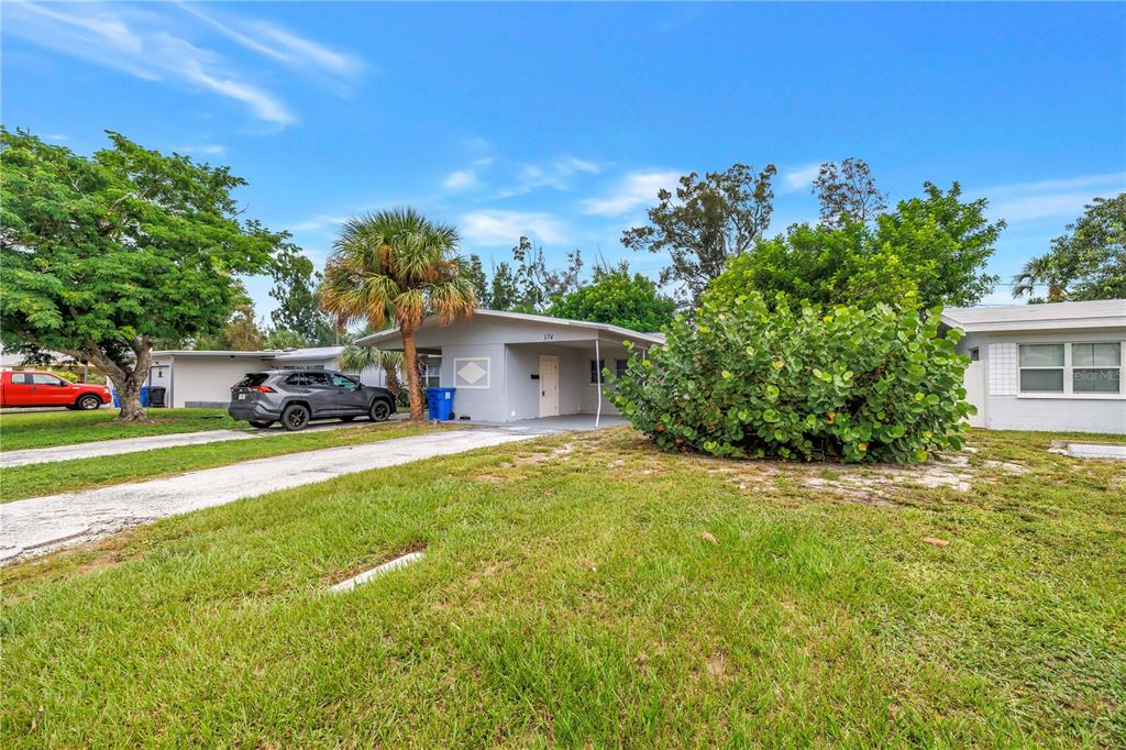 172 38TH AVENUE SE, ST PETERSBURG, FL — photo 4 of 30