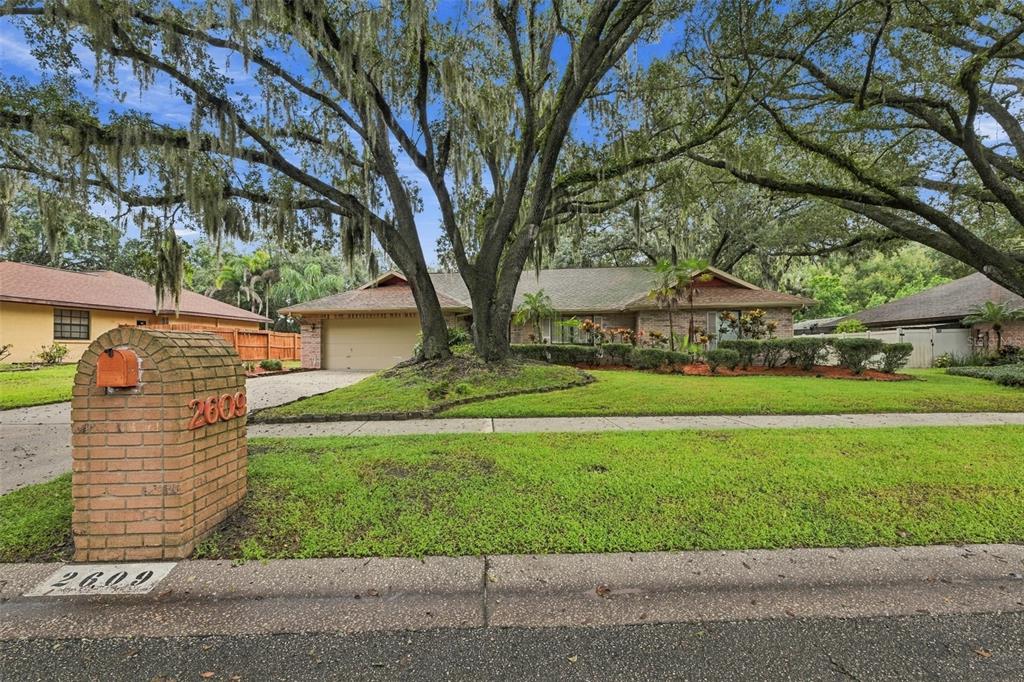 2609 MANOR OAK DRIVE