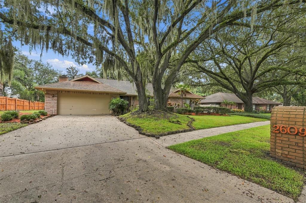 2609 MANOR OAK DRIVE, VALRICO, FL — photo 4 of 49