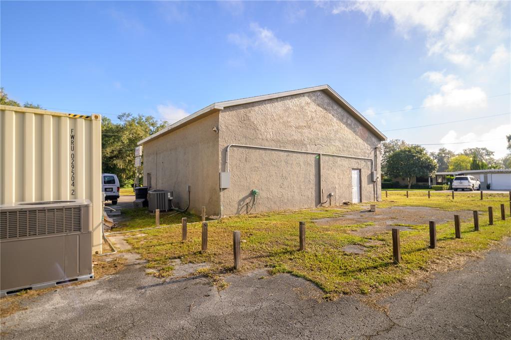 319 W SEMINOLE AVENUE, BUSHNELL, FL — photo 2 of 30