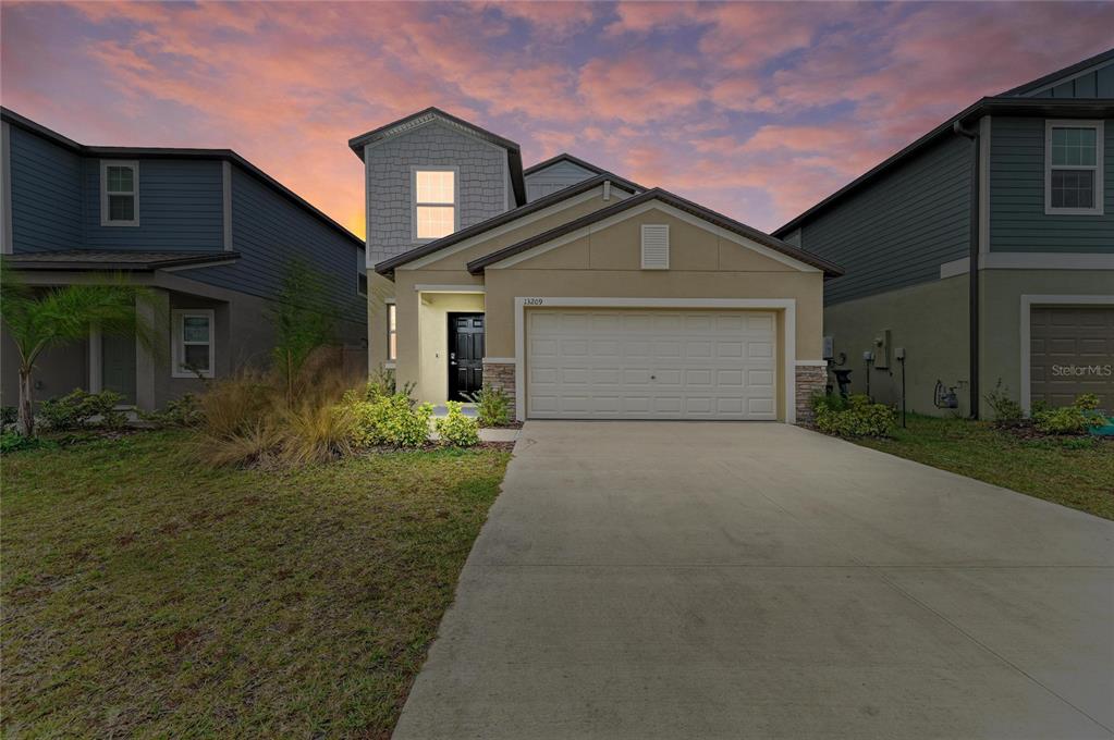 13209 SUNSET SAPPHIRE CIRCLE