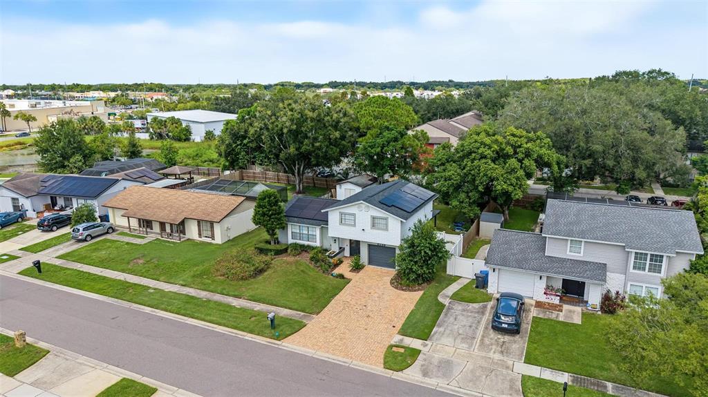 8239 VASSAR CIRCLE, TAMPA, FL — photo 4 of 30