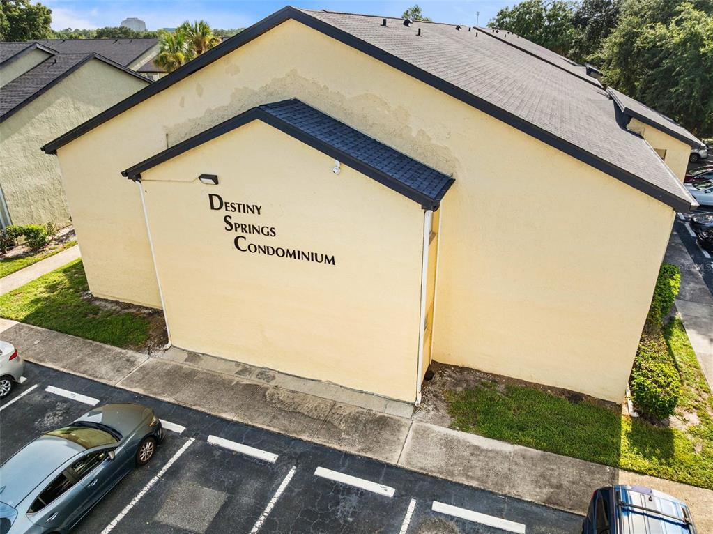 910 LAKE DESTINY ROAD UNIT B