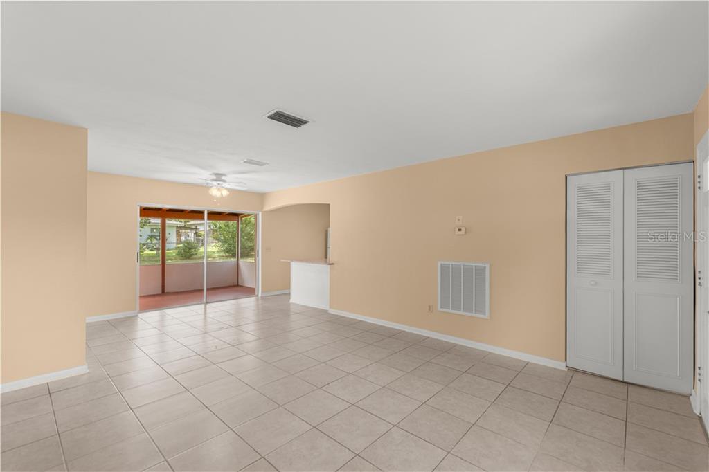9228 N Greco TERRACE, DUNNELLON, FL — photo 5 of 28