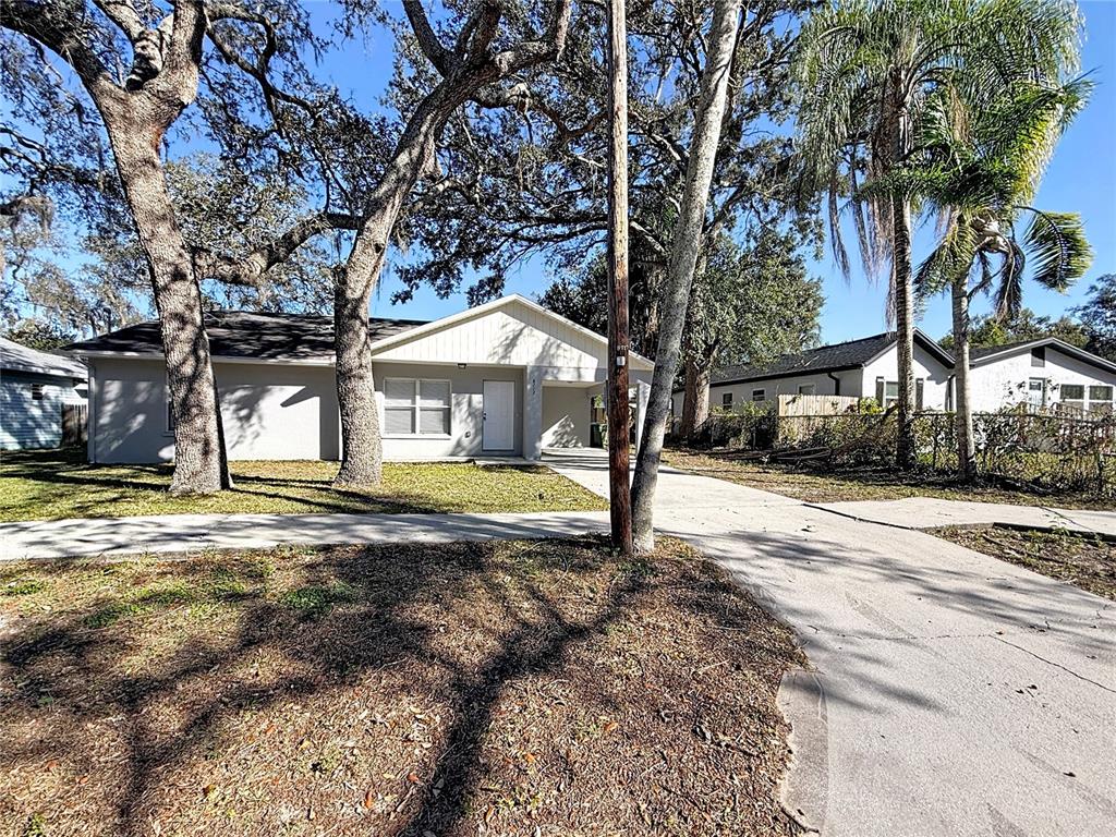 8717 N DEXTER AVENUE