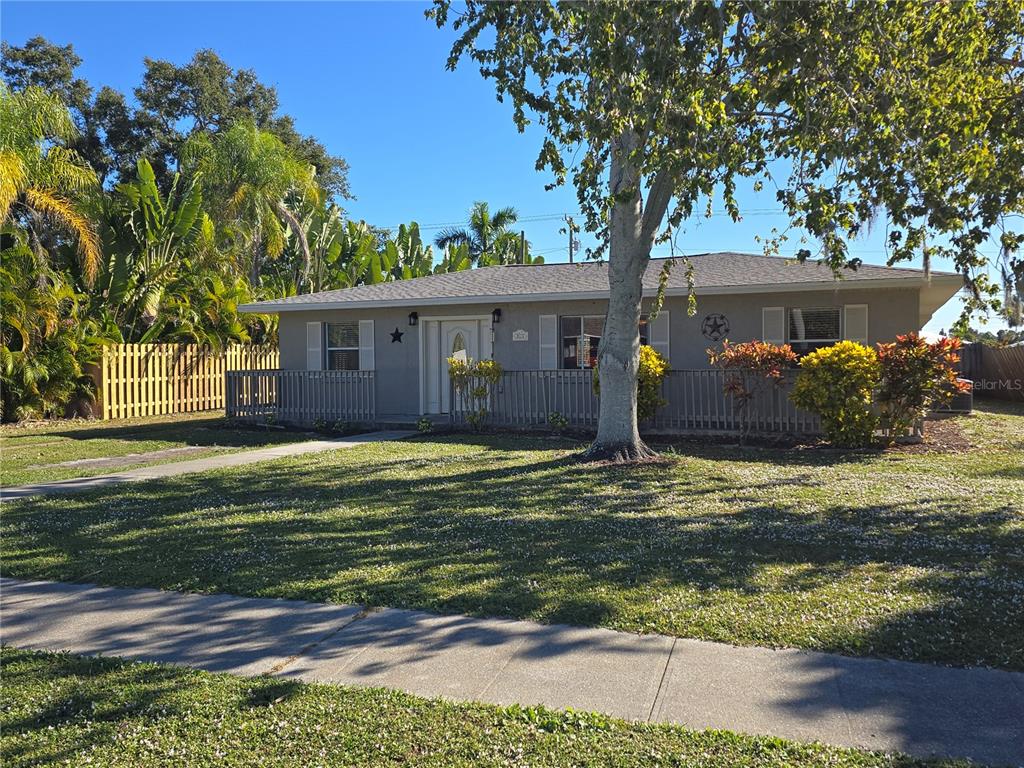 613 CASABELLA DRIVE