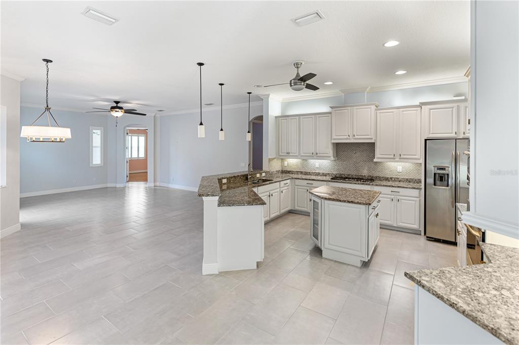 14717 BOWFIN TERRACE, LAKEWOOD RANCH, FL — photo 4 of 30