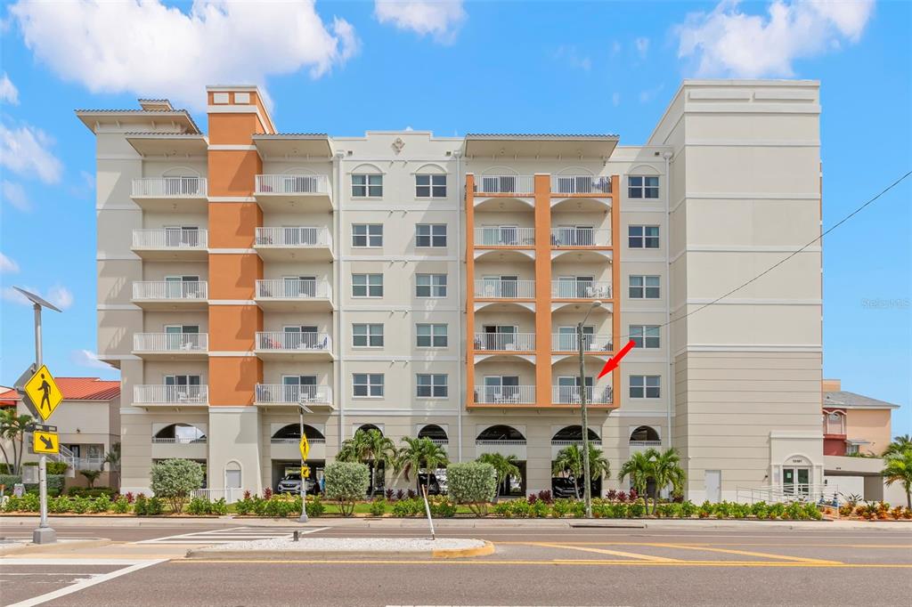 13101 GULF BOULEVARD UNIT 1302, MADEIRA BEACH, FL — photo 2 of 30