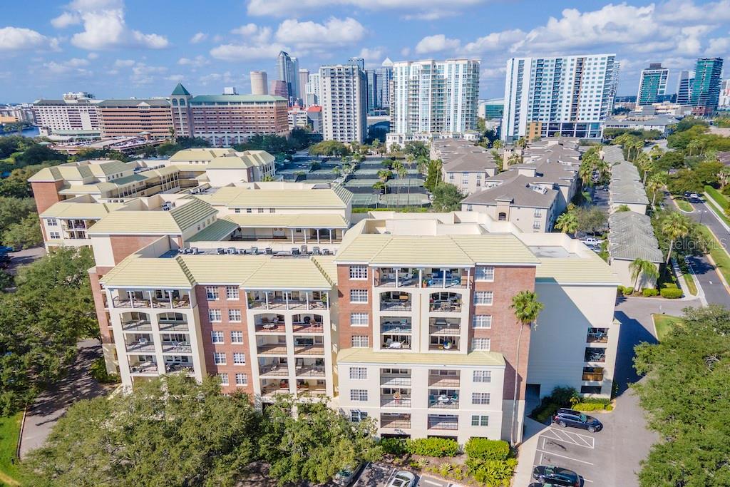 1002 S HARBOUR ISLAND BOULEVARD UNIT 1302