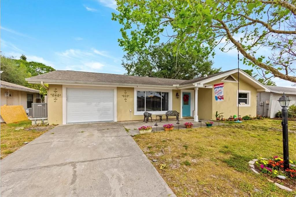 711 LEMONWOOD DRIVE