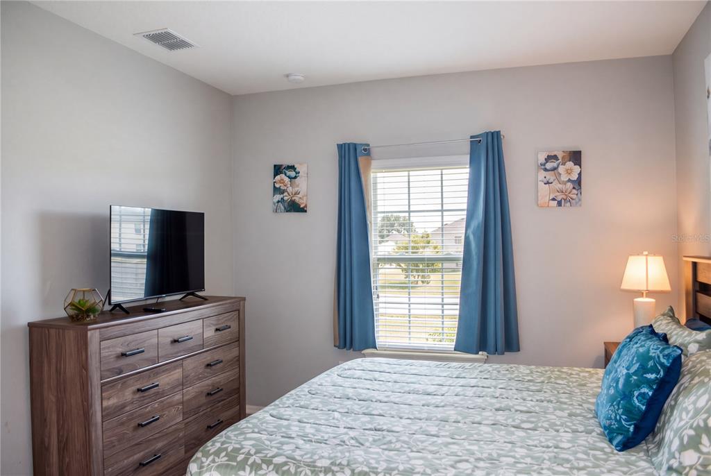 8900 SHINE DRIVE, KISSIMMEE, FL — photo 4 of 38