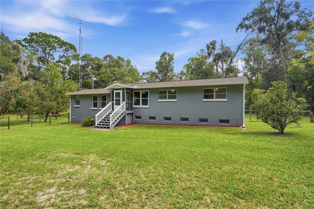 752 N STATE ROAD 21