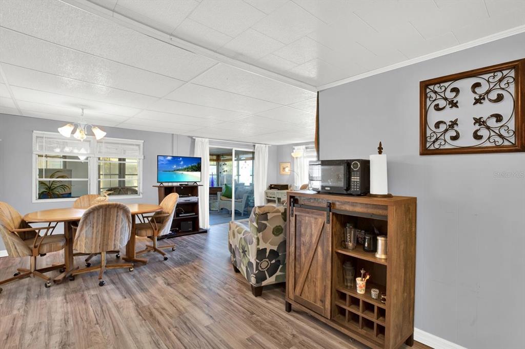 7880 54TH AVENUE N UNIT 17, ST PETERSBURG, FL — photo 2 of 22