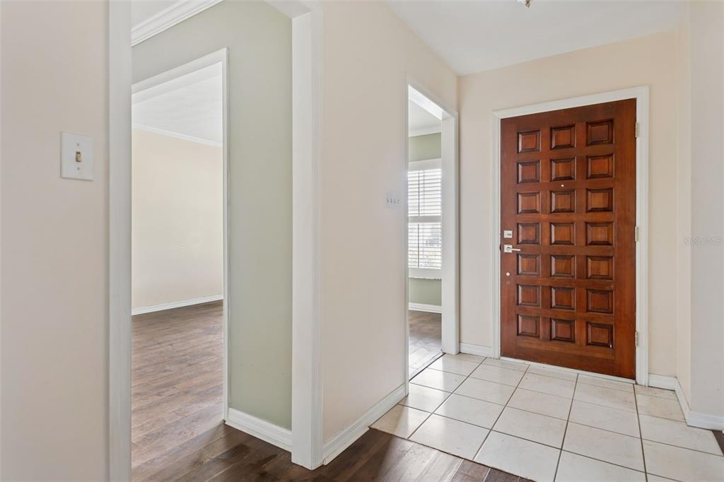 4208 N RIVER VIEW AVENUE, TAMPA, FL — photo 4 of 25
