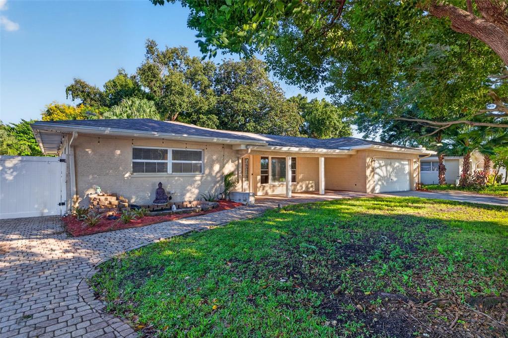 1115 WOODSIDE AVENUE, CLEARWATER, FL — photo 2 of 26