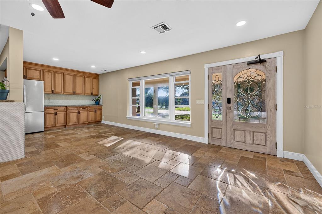 1115 WOODSIDE AVENUE, CLEARWATER, FL — photo 4 of 26