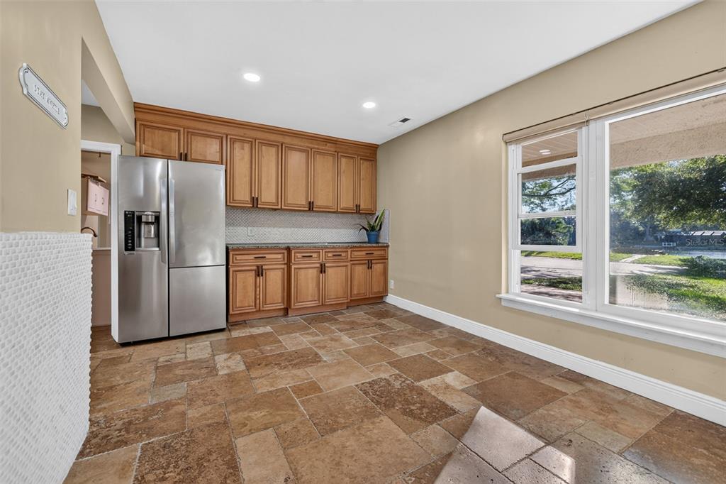 1115 WOODSIDE AVENUE, CLEARWATER, FL — photo 5 of 26