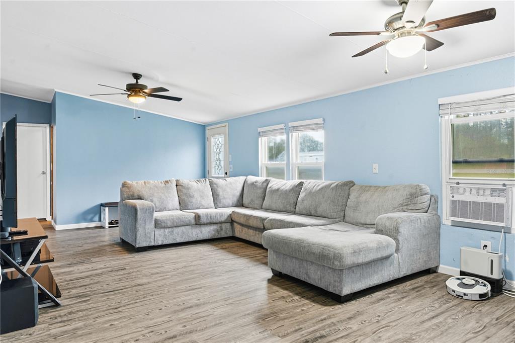1903 ALTO LANE, LUTZ, FL — photo 2 of 24
